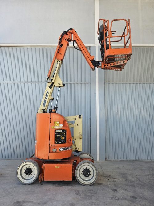JLG E-300AJP