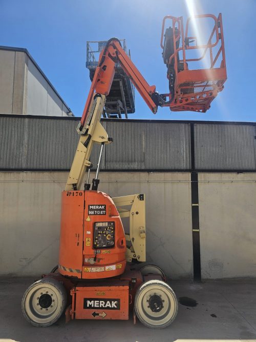 JLG-E300AJP